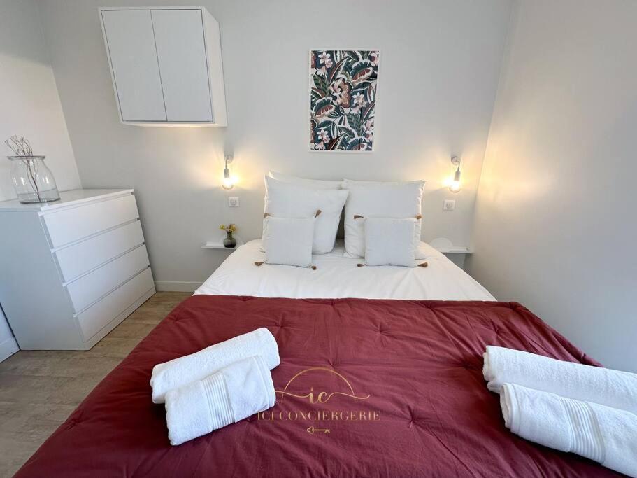 Le Petit Saint Louis Apartment Versailles