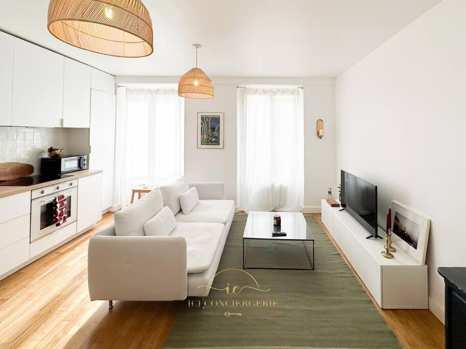 Le Petit Saint Louis Apartment *